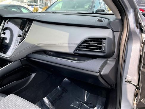 Used 2024 Subaru Outback Premium image 19