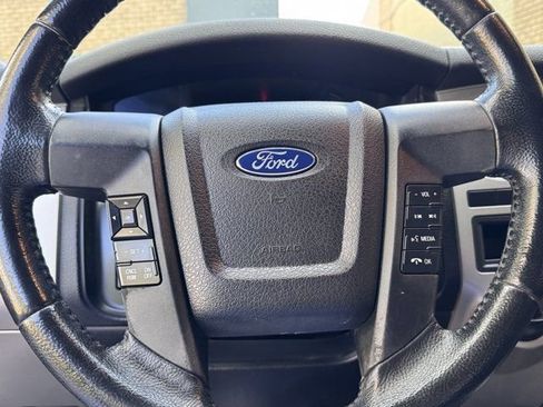 Used 2017 Ford Expedition XLT image 7