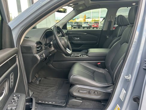 Used 2023 Honda Pilot Elite image 10