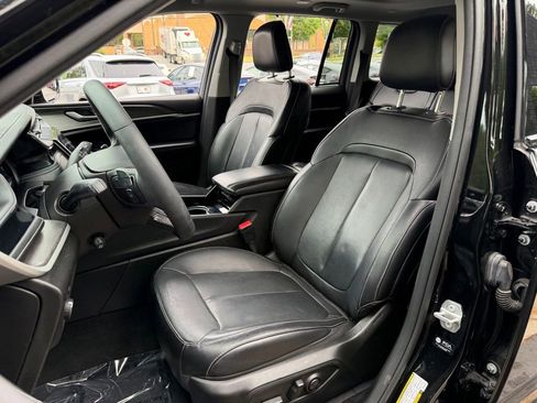 Used 2022 Jeep Grand Cherokee Limited 4xe w/ Luxury Tech Group II AWD/4WD image 26