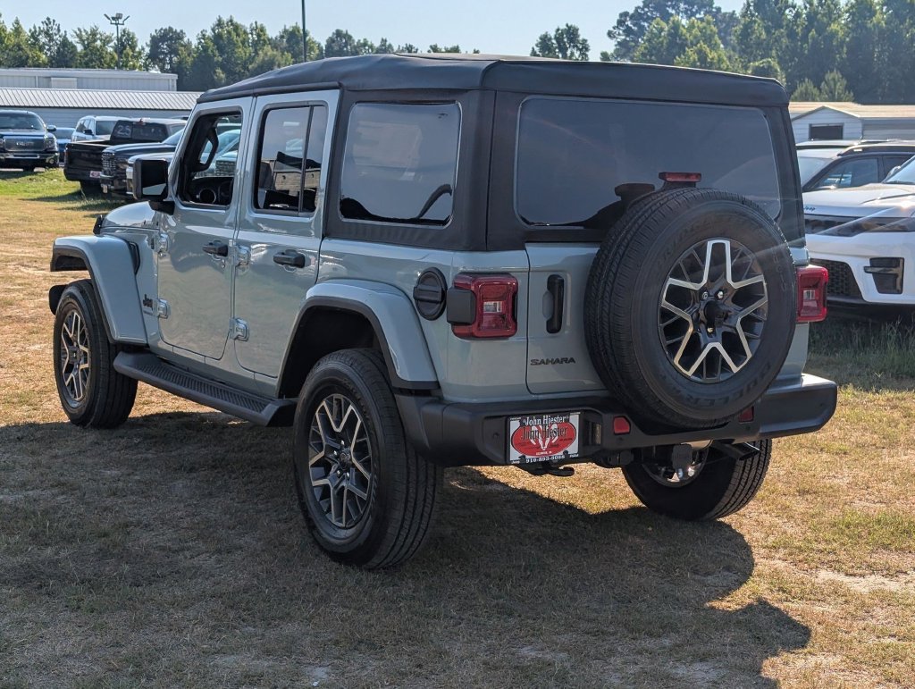 New 2026 Jeep Wrangler Unlimited Sahara AWD/4WD image 5