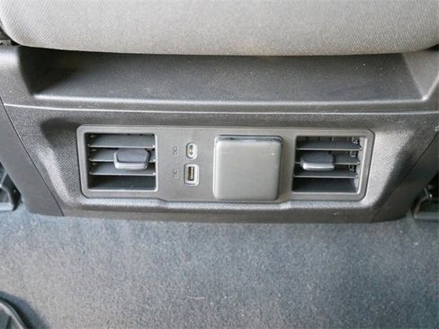 Used 2023 Chevrolet Silverado 1500 LT image 10