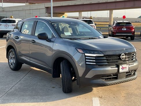 New 2026 Nissan Kicks S image 4