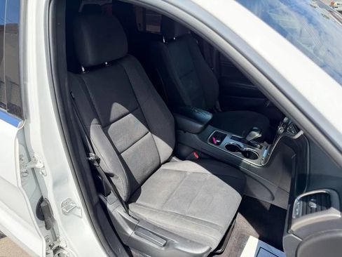 Used 2019 Jeep Grand Cherokee Laredo RWD image 33