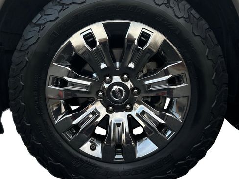 Used 2019 Nissan Titan Platinum Reserve image 48