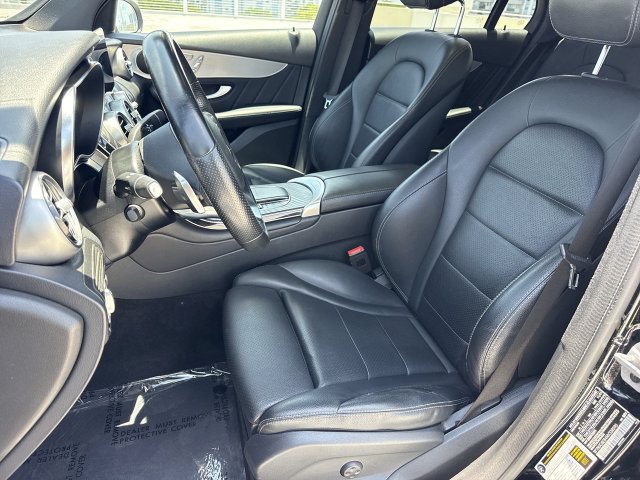 Used 2022 Mercedes-Benz GLC 300 4MATIC image 11