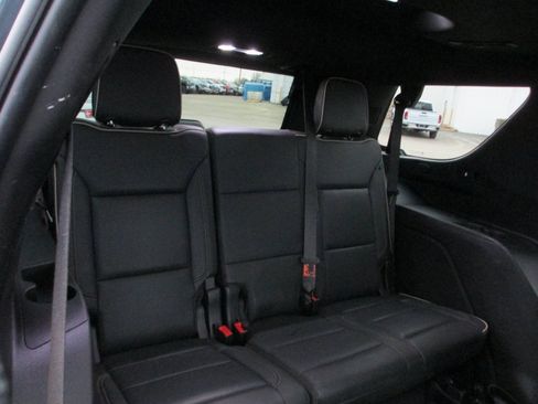 Certified 2021 GMC Yukon SLT w/ SLT Luxury Plus Package image 26