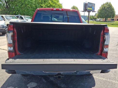 Used 2018 GMC Sierra 1500 SLT AWD/4WD image 29