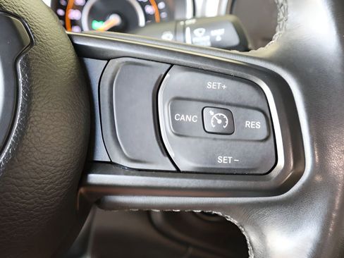 Used 2022 Jeep Wrangler Sport S image 18