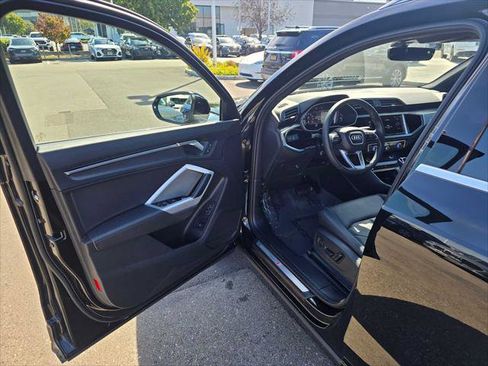 New 2025 Audi Q3 2.0T Premium image 22