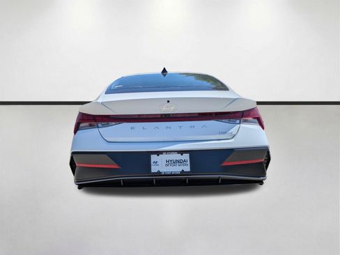 New 2026 Hyundai Elantra Limited FWD image 6