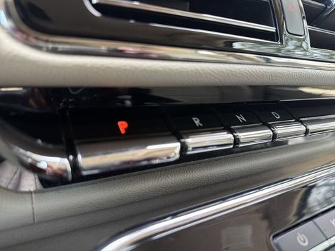 Used 2019 Lincoln Navigator Reserve AWD/4WD image 20