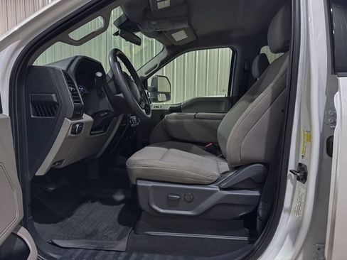 Used 2022 Ford F250 XLT w/ XLT Value Package AWD/4WD image 11