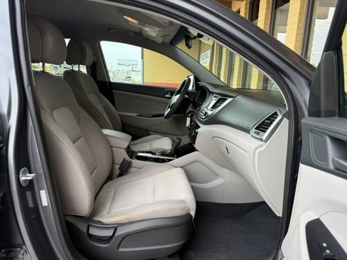 Used 2016 Hyundai Tucson SE w/ Option Group 02 image 23