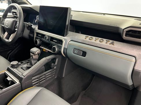 Used 2024 Toyota Tacoma 4x4 Double Cab Hybrid image 23