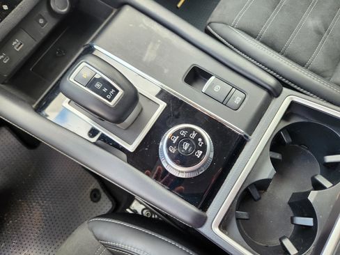 Used 2022 Mitsubishi Outlander SE image 15