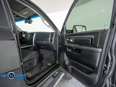Used 2018 RAM 3500 Laramie w/ Sport Appearance Group AWD/4WD image 40