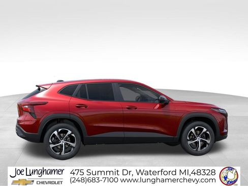 New 2026 Chevrolet Trax RS FWD image 5