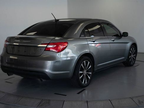 Used 2013 Chrysler 200 Limited FWD image 6