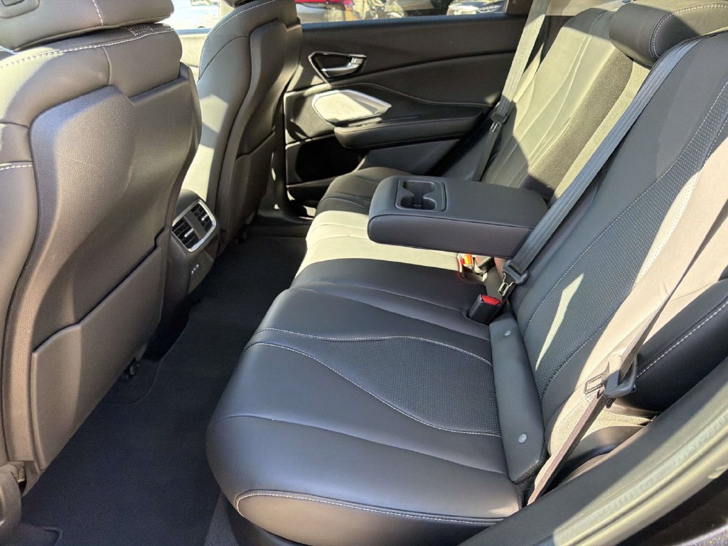 Used 2023 Acura RDX w/ Technology Package FWD image 24