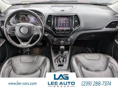 Used 2019 Jeep Cherokee Limited FWD image 13