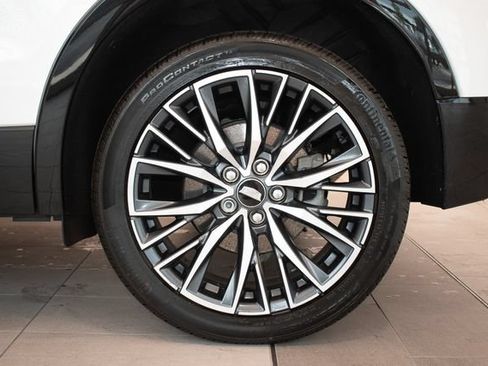 Used 2024 Cadillac XT4 Sport AWD/4WD image 9
