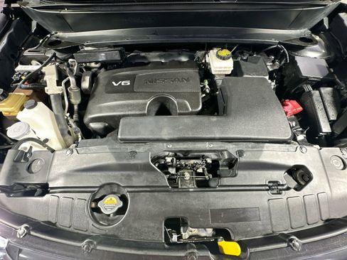 Used 2018 Nissan Pathfinder Platinum image 44