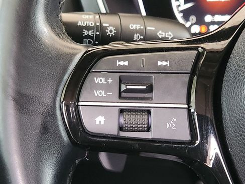 Certified 2024 Honda Pilot Touring image 27