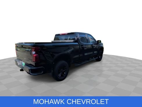 Used 2023 Chevrolet Silverado 1500 Custom Trail Boss w/ Midnight Edition AWD/4WD image 9