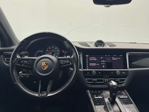 Used 2022 Porsche Macan S image 3