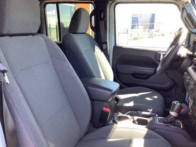 Used 2024 Jeep Wrangler Unlimited AWD/4WD image 37