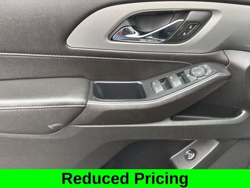 Used 2022 Chevrolet Traverse LT w/ LPO, Floor Liner Package image 13