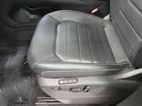 Used 2024 Volkswagen Atlas Cross Sport SEL R-Line AWD/4WD image 17