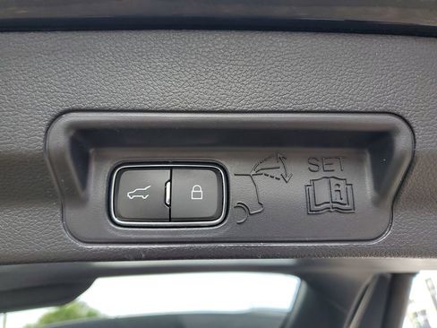 Used 2021 Ford Explorer 2WD image 9