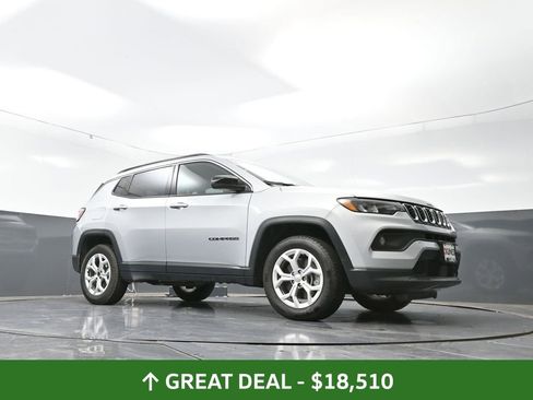 Used 2024 Jeep Compass Latitude image 52