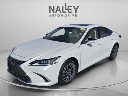 Used 2024 Lexus ES 300h w/ Luxury Package