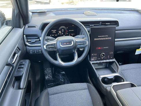 New 2025 GMC Terrain Elevation image 11