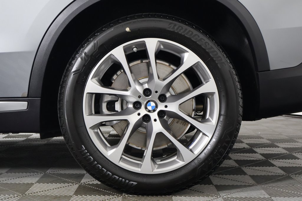 Certified 2026 BMW X5 xDrive50e w/ Climate Comfort Package AWD/4WD image 16