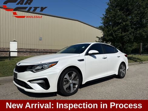Used 2019 Kia Optima S FWD image 1