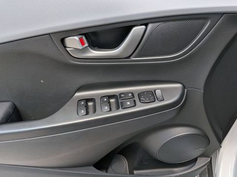 Used 2019 Hyundai Kona Limited FWD image 11