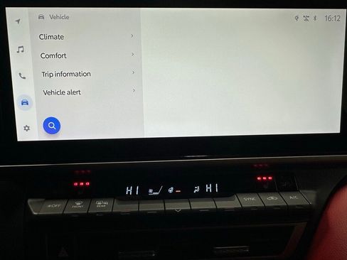 Used 2025 Toyota Camry XSE image 30