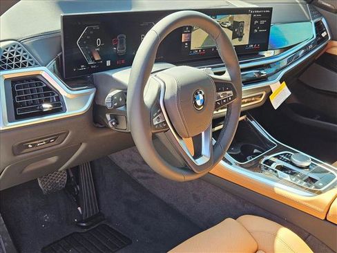 Used 2026 BMW X5 sDrive40i w/ Climate Comfort Package image 3