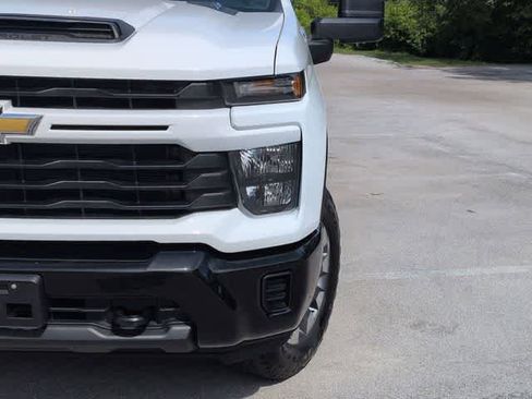 Used 2024 Chevrolet Silverado 2500 Custom w/ Custom Value Package AWD/4WD image 11