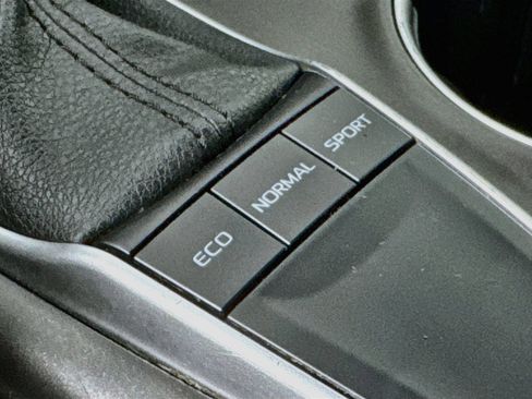 Used 2024 Toyota Camry LE FWD image 17