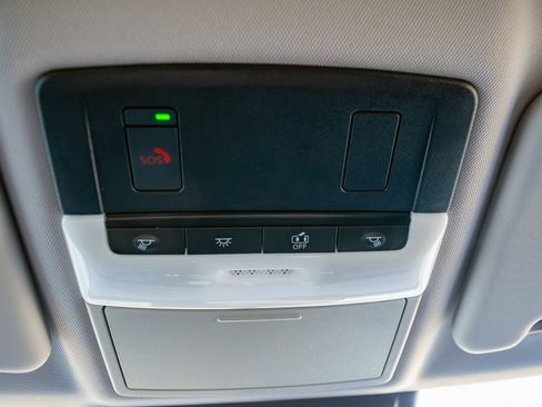 Used 2024 Mitsubishi Outlander SE image 26