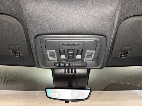 Used 2024 Chevrolet Silverado 2500 ZR2 w/ Technology Package AWD/4WD image 11
