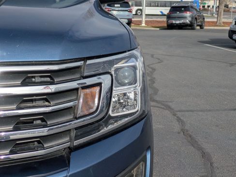 Used 2020 Ford Expedition XLT w/ Equipment Group 202A image 12