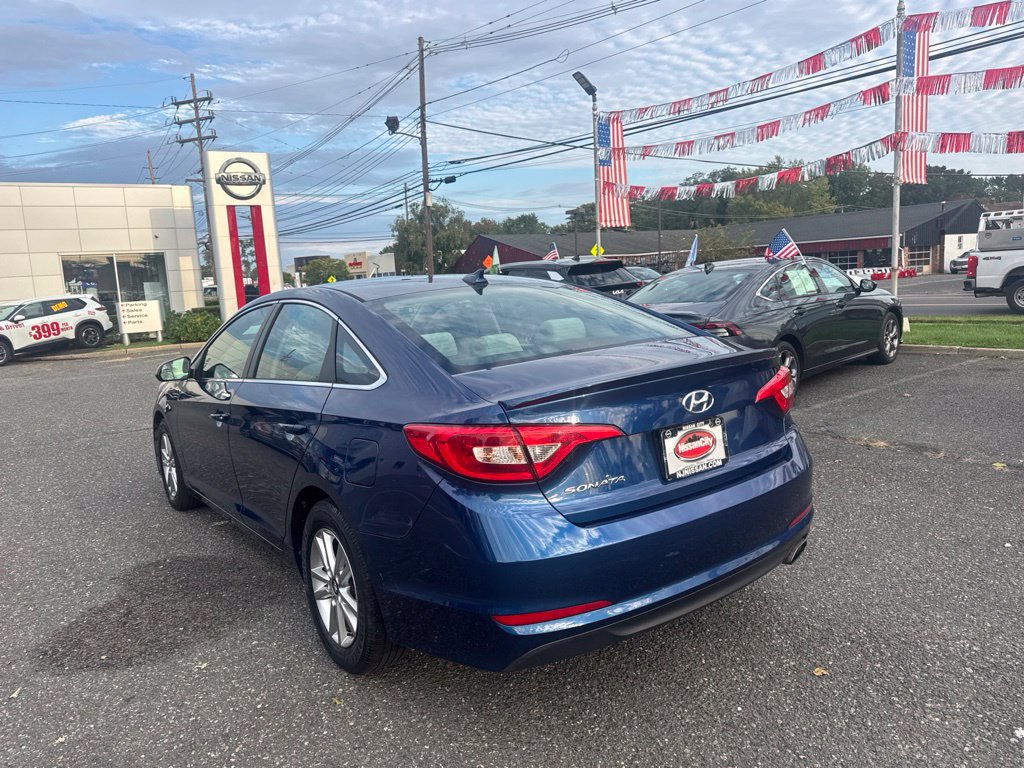 Used 2017 Hyundai Sonata SE FWD image 4