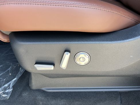 New 2025 Lincoln Navigator L Reserve image 23