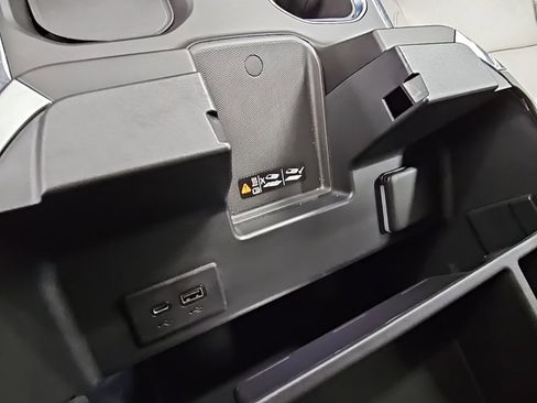 Used 2023 GMC Sierra 1500 SLT w/ SLT Premium Package image 24